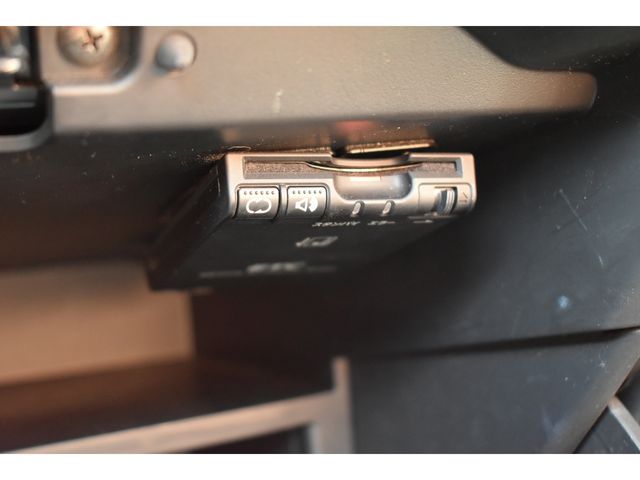 Nissan NOTE 2018-09 24251-7