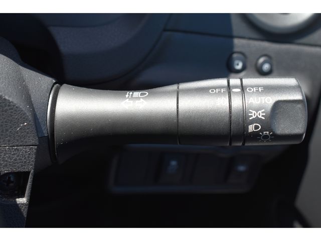 Nissan NOTE 2018-09 24251-12