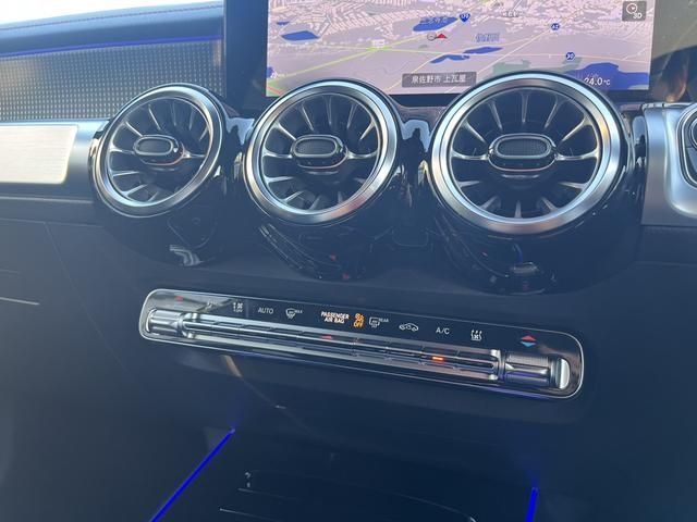 Mercedes Benz EQB 2022-09 189825-12