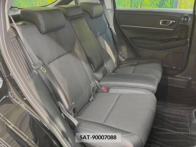 Honda VEZEL 2022-12 235463-9