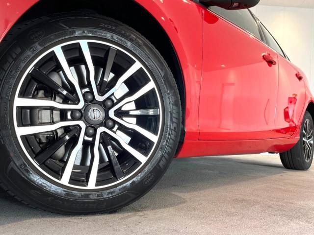 Volvo V40 2018-02 196410-15