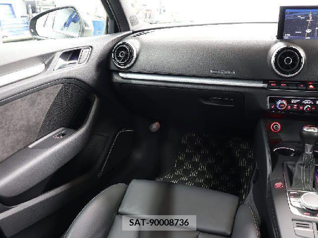 Audi RS3 SPORTBACK 2016-09 320117-14