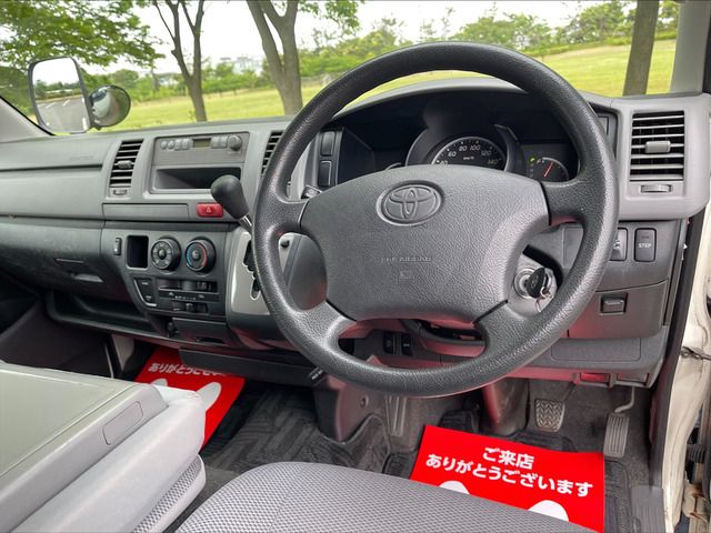 Toyota HIACE VAN 2005-07 3458-7
