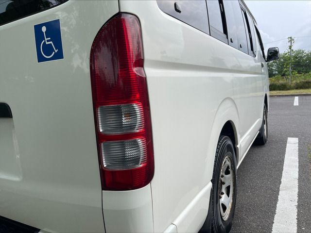 Toyota HIACE VAN 2005-07 3458-18