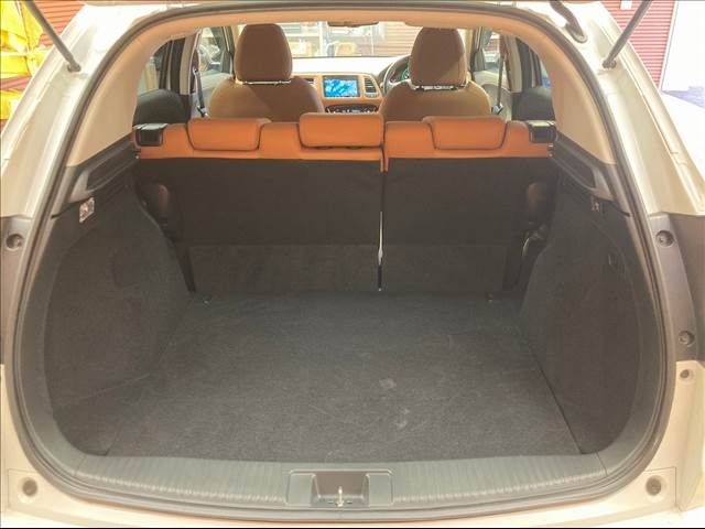 Honda VEZEL 2018-11 24083-11