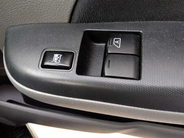 Nissan NV350 Caravan 2020-08 20043-12