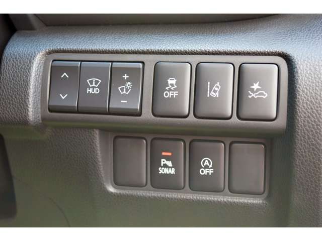 Mitsubishi ECLIPSE CROSS 2019-05 183077-7