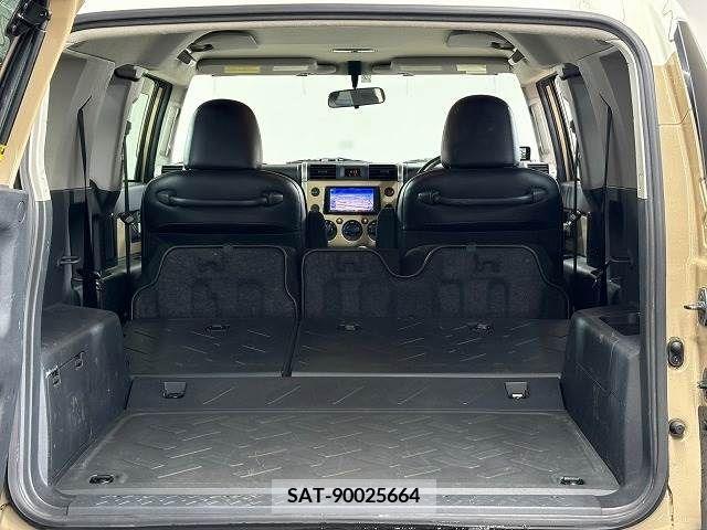 Toyota FJ CRUISER 2011-06 332040-12
