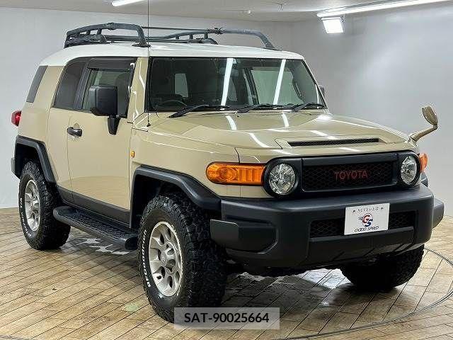 Toyota FJ CRUISER 2011-06 332040-15