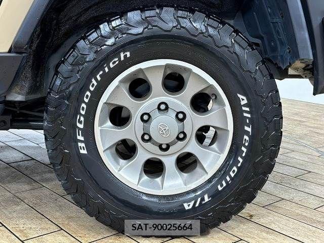 Toyota FJ CRUISER 2011-06 332040-18