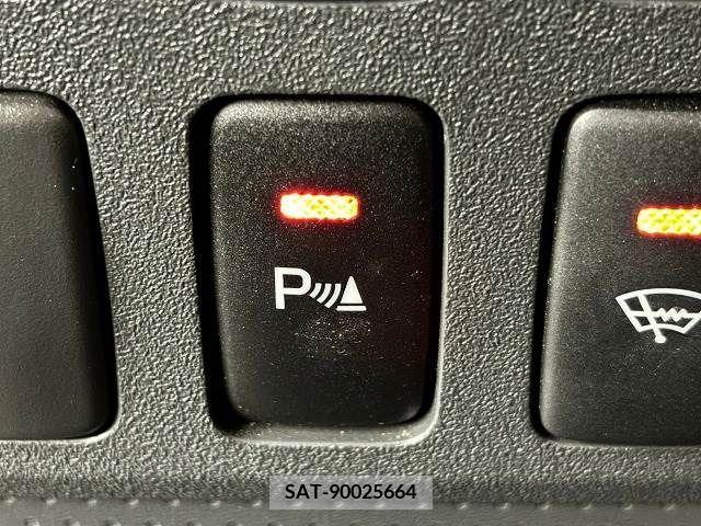 Toyota FJ CRUISER 2011-06 332040-7