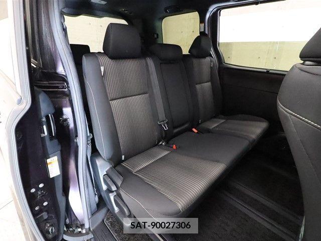 Toyota VOXY 2018-11 202222-4