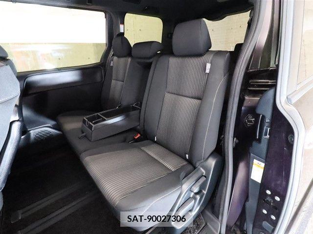 Toyota VOXY 2018-11 202222-6