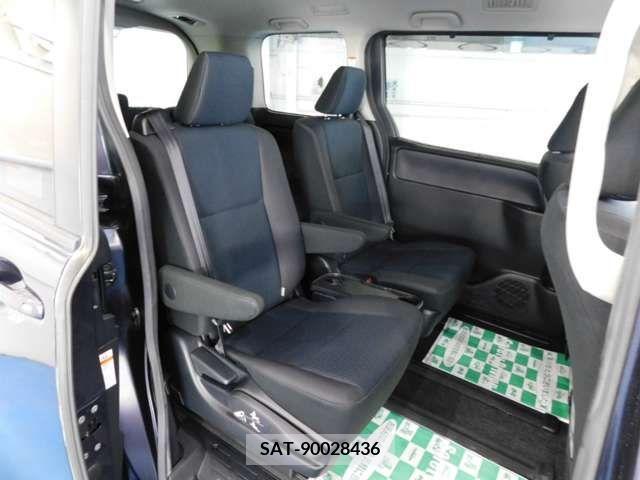 Toyota VOXY 2015-12 217663-10