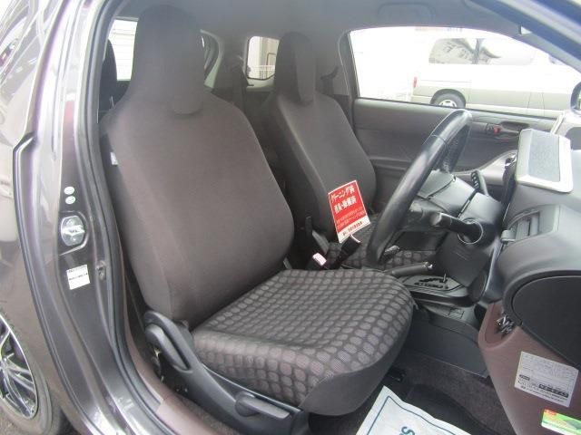 Toyota IQ 2010-04 4881-7