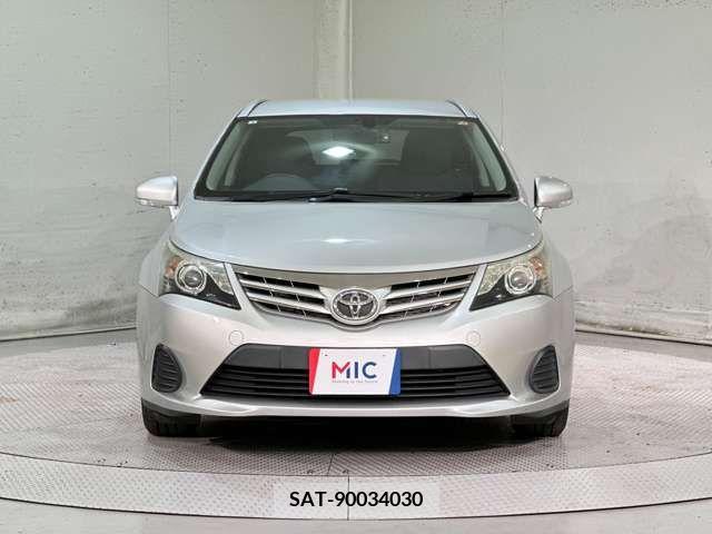 Toyota AVENSIS WAGON 2012-08 293927-6
