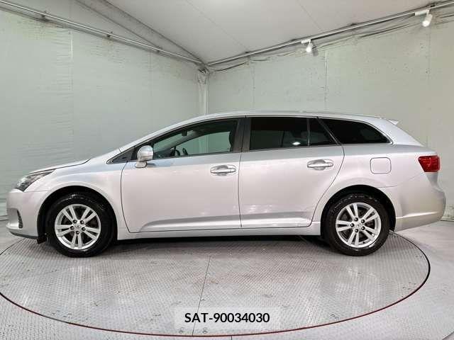 Toyota AVENSIS WAGON 2012-08 293927-11