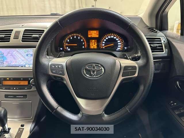 Toyota AVENSIS WAGON 2012-08 293927-13