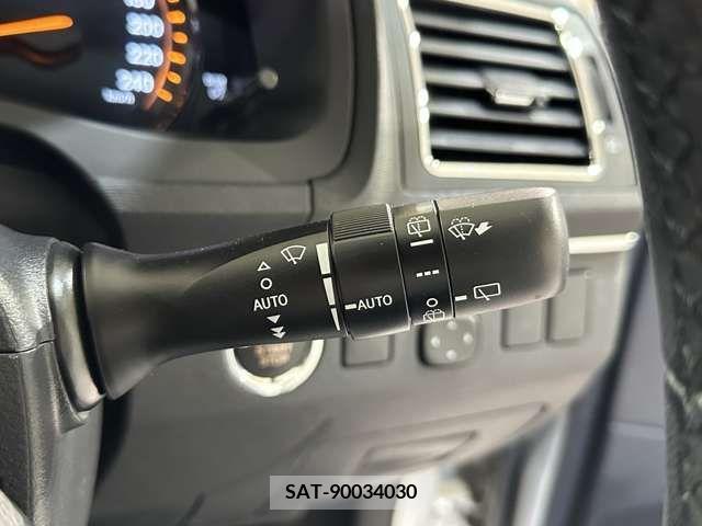 Toyota AVENSIS WAGON 2012-08 293927-15