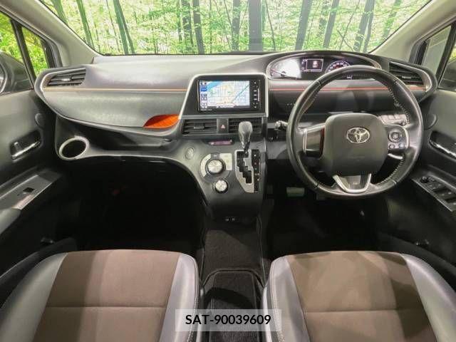 Toyota SIENTA 2018-10 242400-1