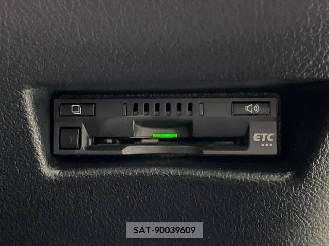 Toyota SIENTA 2018-10 242400-6
