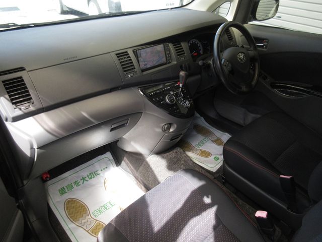 Toyota ISIS 2011-05 18251-15