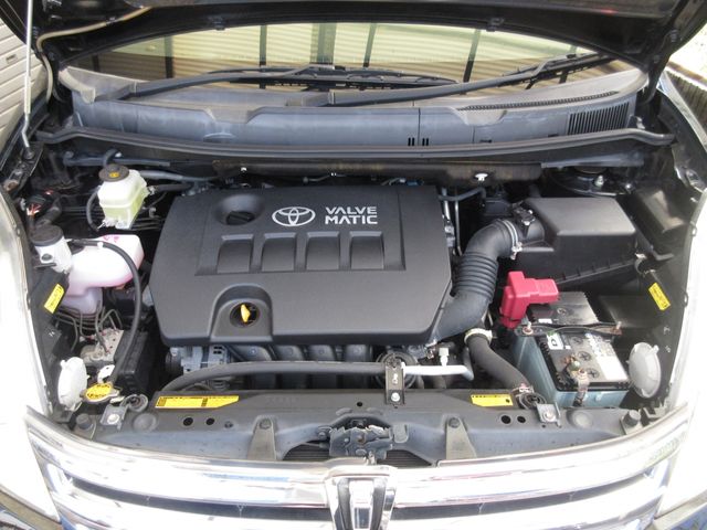 Toyota ISIS 2011-05 18251-3