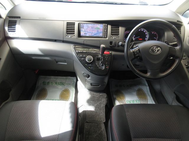 Toyota ISIS 2011-05 18251-16