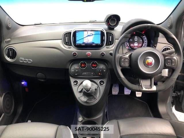 Abarth 595 2018-08 270604-1