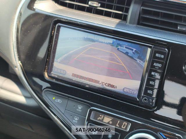 Toyota AQUA 2018-11 330439-11