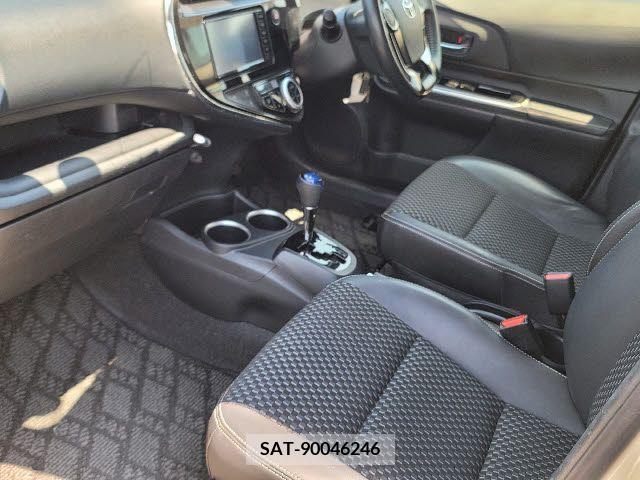 Toyota AQUA 2018-11 330439-18