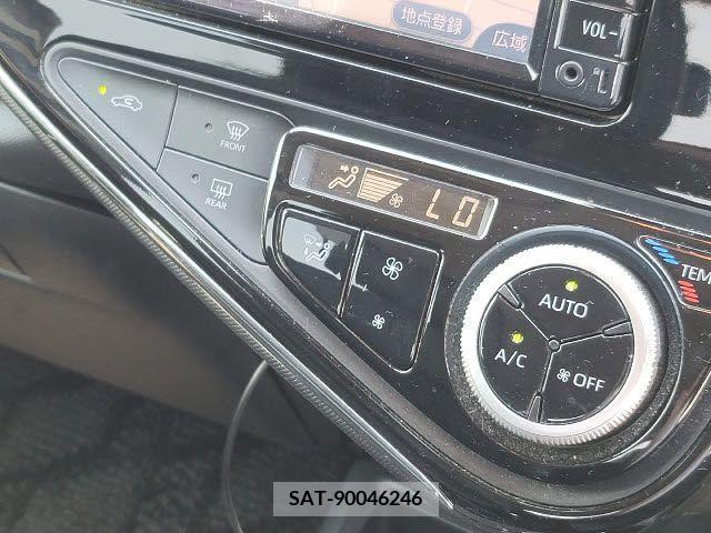 Toyota AQUA 2018-11 330439-14