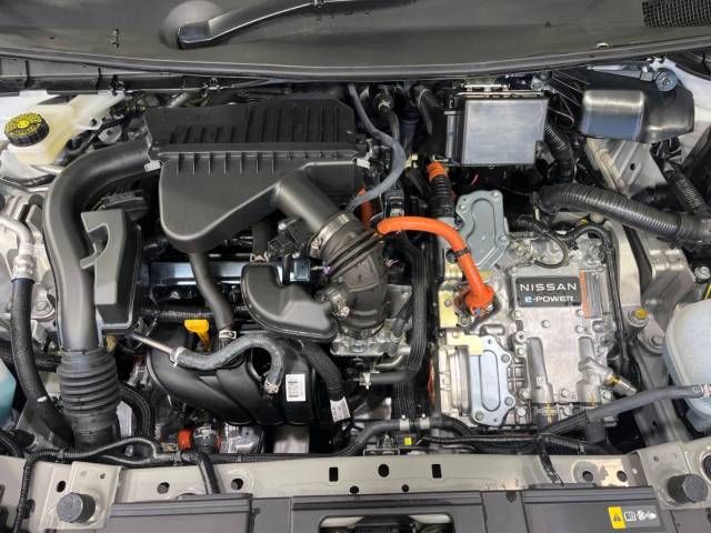 Nissan AURA 2023-06 27632-18