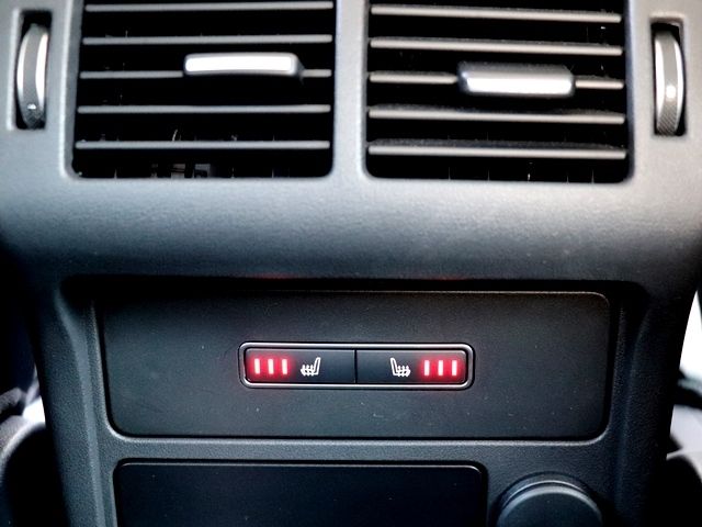 Jaguar XF 2018-02 14007-24