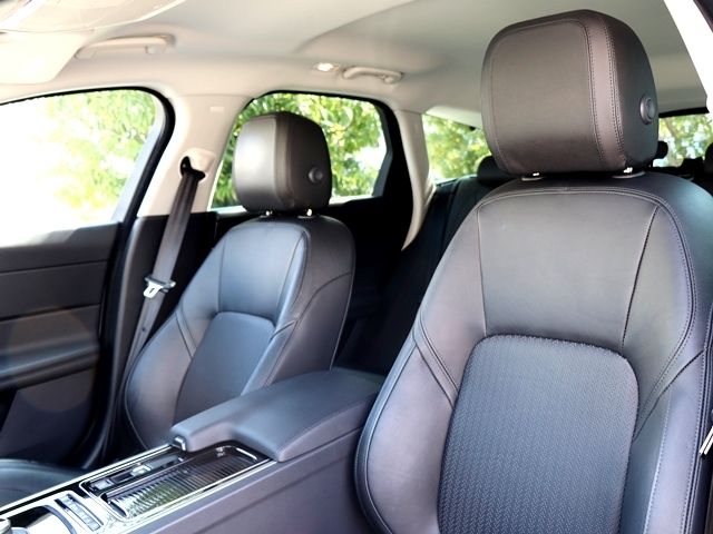 Jaguar XF 2018-02 14007-25