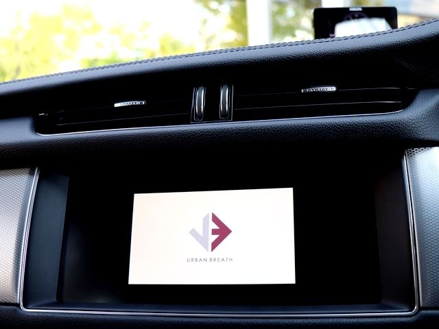 Jaguar XF 2018-02 14007-16