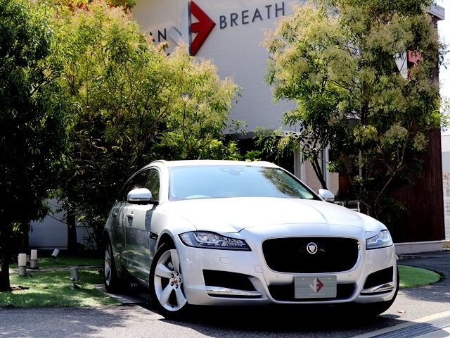 Jaguar XF 2018-02 14007-0