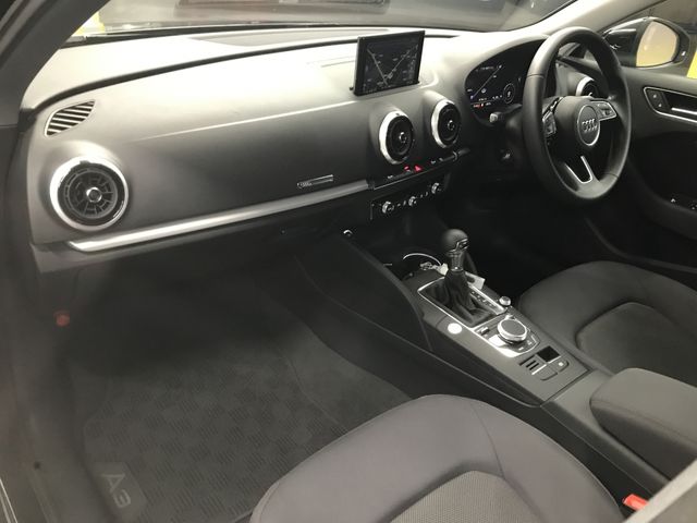 Audi A3 2020-10 19160-8