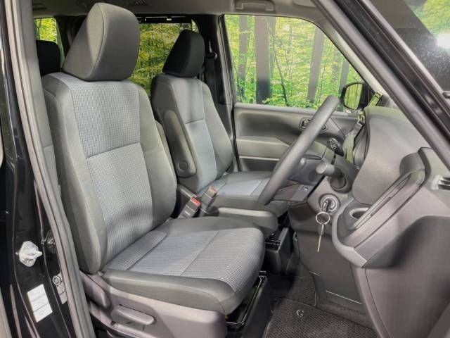 Toyota NOAH 2023-04 195787-9
