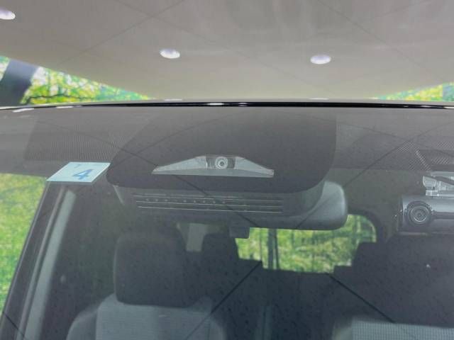 Toyota NOAH 2023-04 195787-5