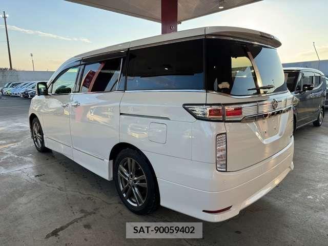 Nissan ELGRAND 2013-02 210593-4