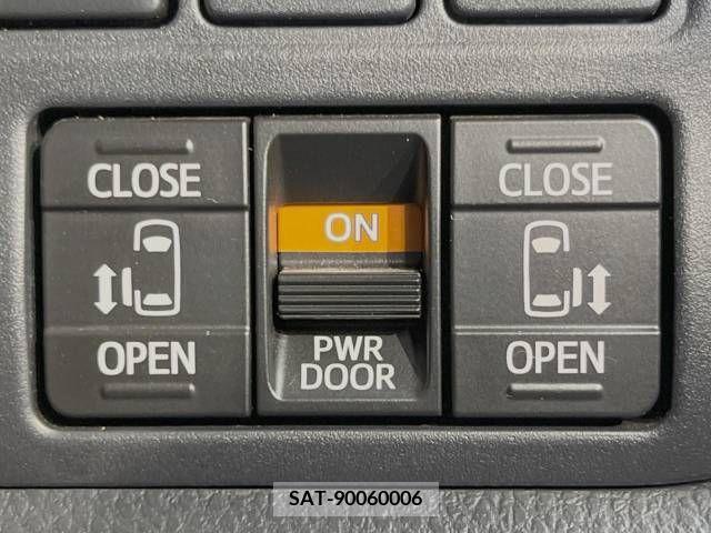 Toyota VOXY 2018-10 288876-7