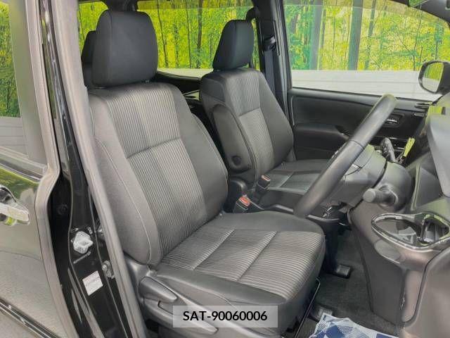Toyota VOXY 2018-10 288876-8