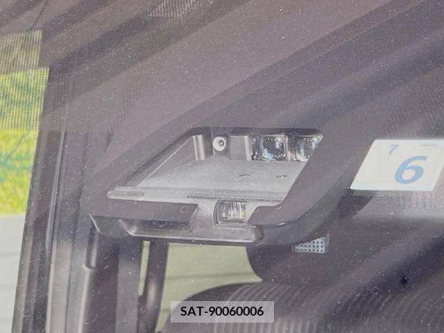 Toyota VOXY 2018-10 288876-5