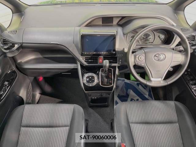 Toyota VOXY 2018-10 288876-1