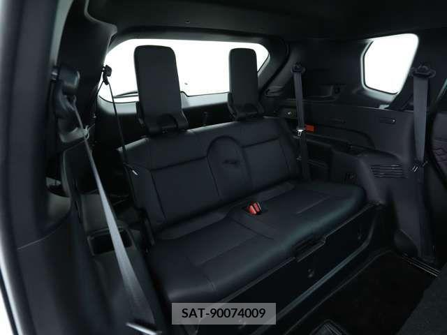 Mitsubishi OUTLANDER PHEV 2023-03 303889-3