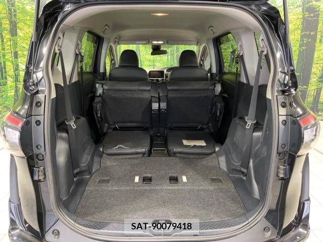 Toyota SIENTA 2017-09 220841-10