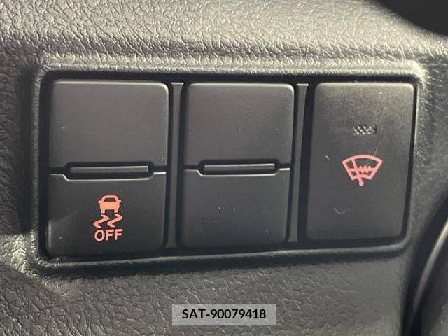 Toyota SIENTA 2017-09 220841-6