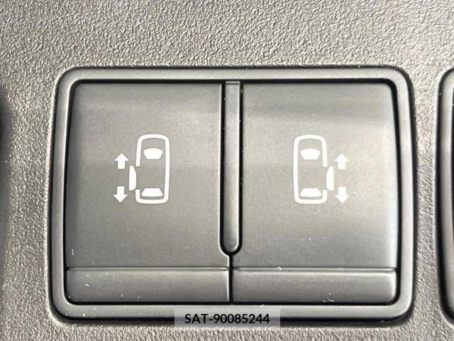 Nissan SERENA 2011-06 393865-4