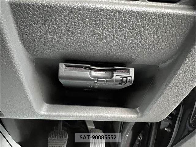 Nissan NV350 Caravan 2019-05 365591-17
